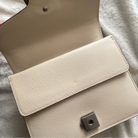 Gucci Mini Dionysus in White - Picture 3 of 11